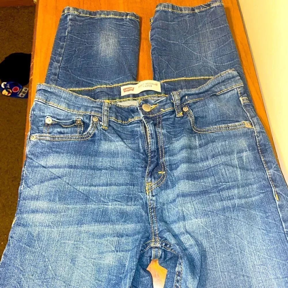 Levis 502 jeans
